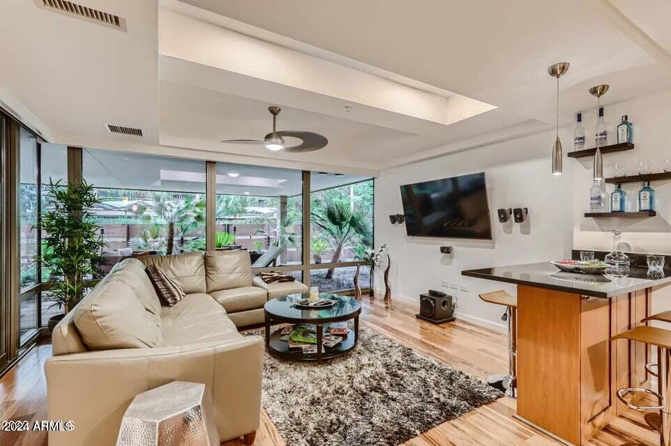 Primary Photo - 7151 E Rancho Vista Dr