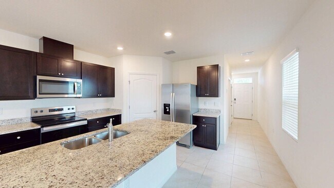 Foto del edificio - 4 BR 2 BA  Perfect Home - CASCADES SUBDIVI...