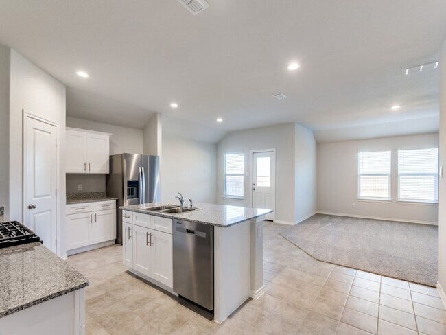 Foto del edificio - 528 Bronze Cir W