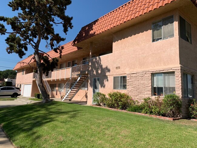Building Photo - 919 Cota Ave