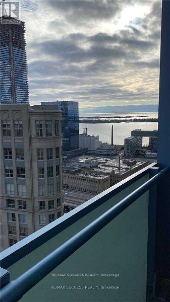 Building Photo - 8 The Esplanade
