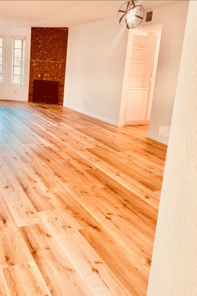 Foto del edificio - 415 S Verdugo Dr