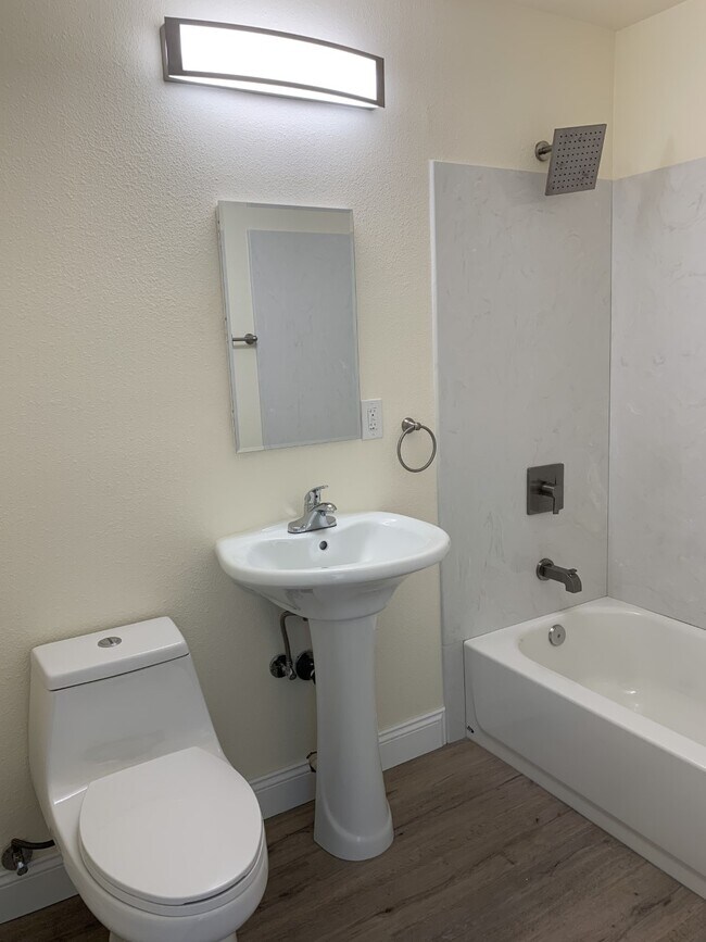 Foto del edificio - 743 Golden Oak Ct