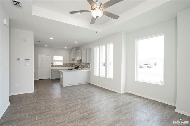 Building Photo - 33 Puffin Ave