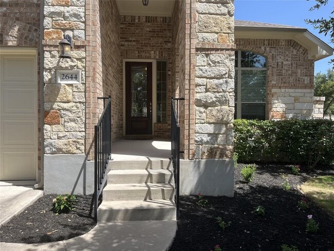 Foto del edificio - 2644 Hilltop Divide Ln