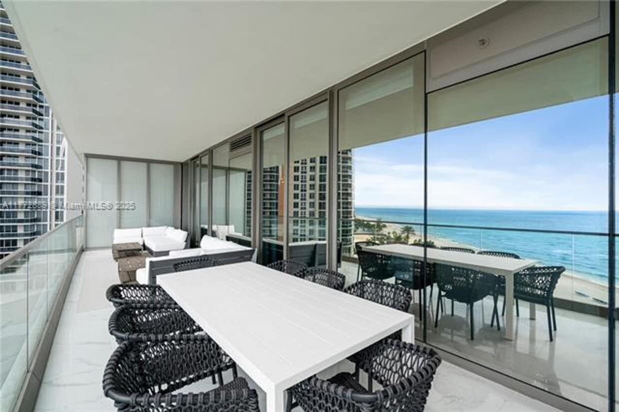 Photo - 18975 Collins Ave appt 602 (A11772889)