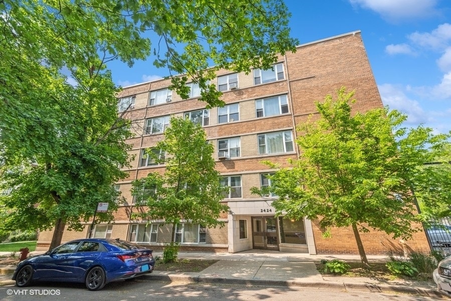2424 W Estes Ave Unit 1I, Chicago, IL 60645 Condo for Rent in Chicago