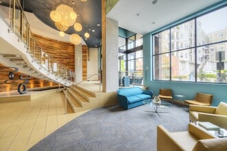 Building Photo - Urbana