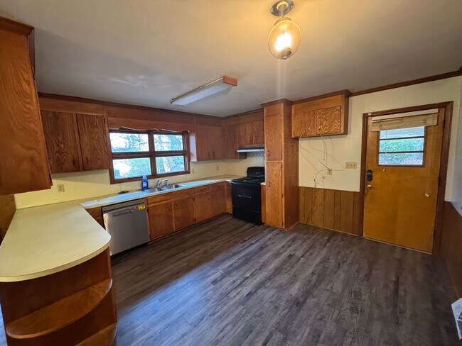 Foto del edificio - 3 bedroom 2 bathroom home!