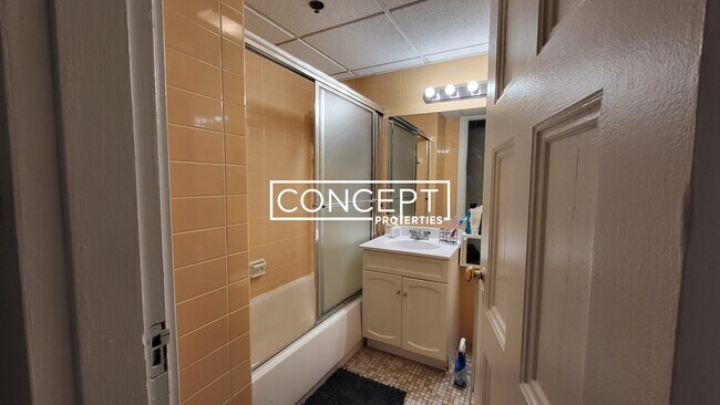 Building Photo - 62 Boylston St