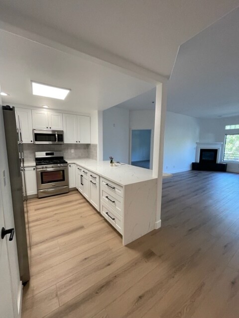 Foto del edificio - 4477 Woodman Ave
