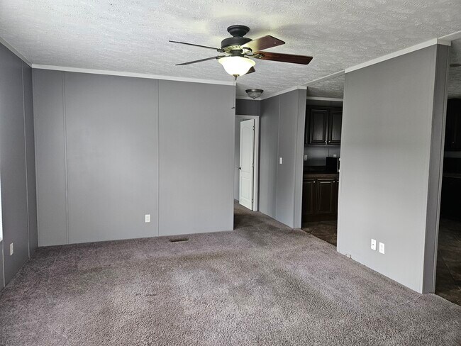 Foto del edificio - 64 Lynnwood Cir