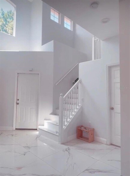 Foto del edificio - 2047 Meadow Pond Way