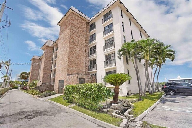 Foto del edificio - 3200 N Ocean Dr