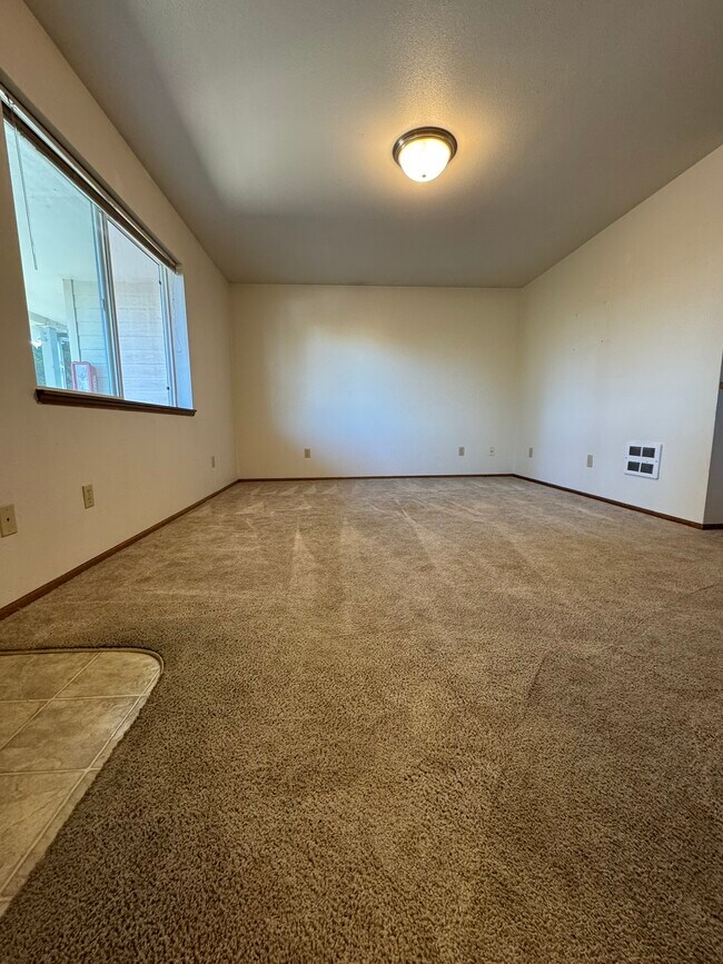 Sala de estar - 151 N 8th St
