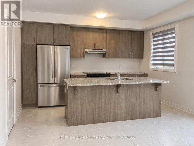 Building Photo - 41 Humberstone Dr