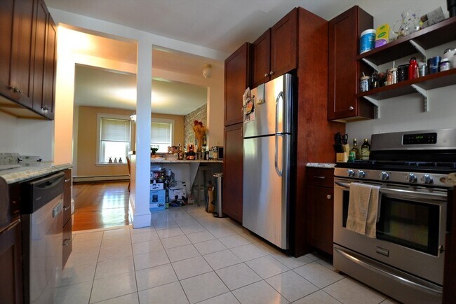 Foto del edificio - 256 Aspinwall Ave