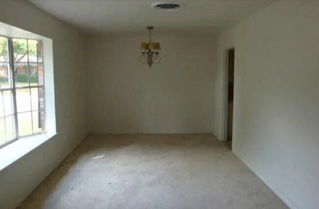 Foto del edificio - 3802 Savannah Dr