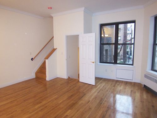 Building Photo - 307 W 83rd St