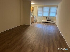 Building Photo - 444 Bedford St