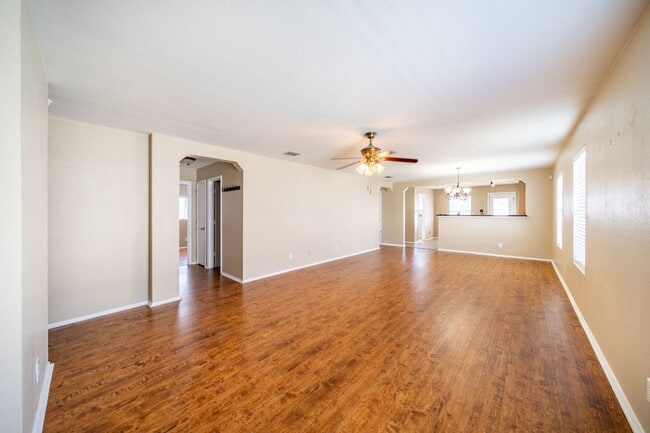 Building Photo - 8438 Silver Willow