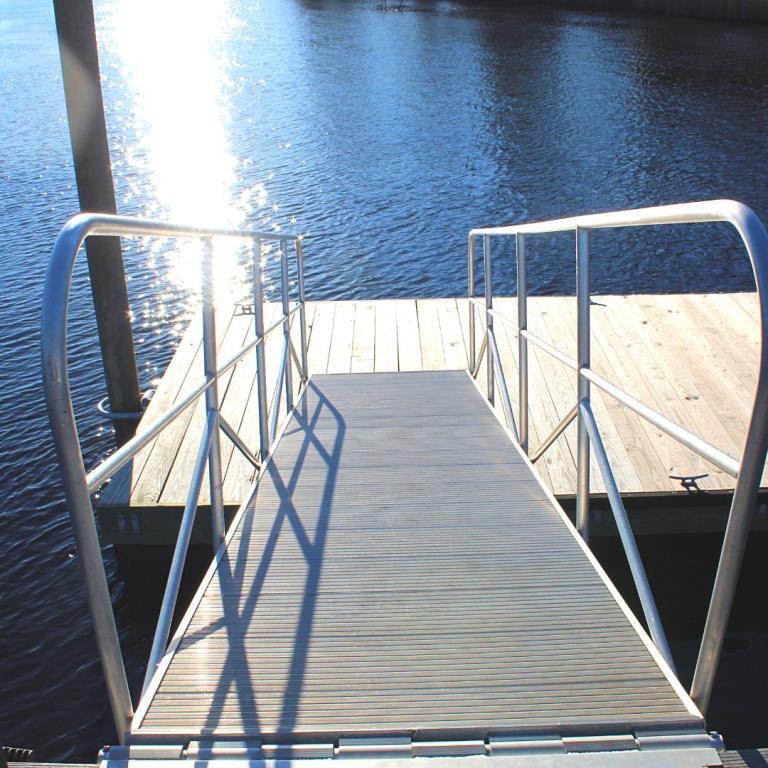 Primary Photo - 615 Waterway Village # 5D