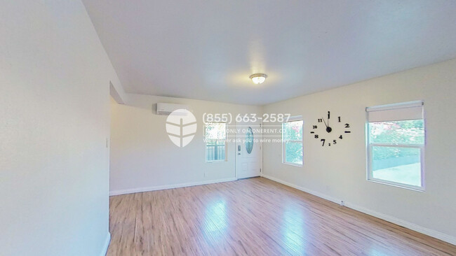 Foto del edificio - 4055 S Hoover St
