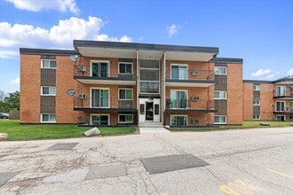 Building Photo - 100 Marlene Ct