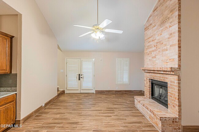 Foto del edificio - 2266 Nancy McDonald Dr