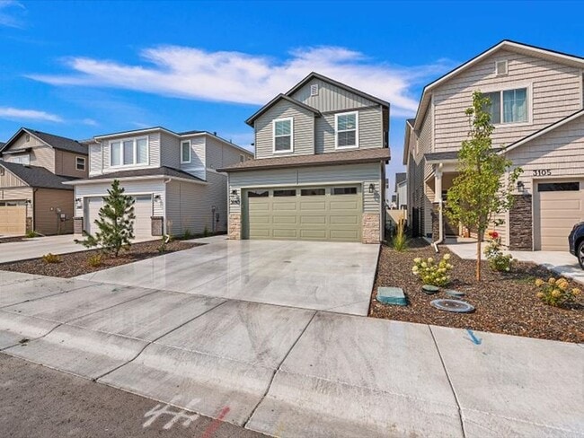 Building Photo - Must See!  Ready to move in! 4 bedroom, 2 bath home available in Verado with landscaping Included!
