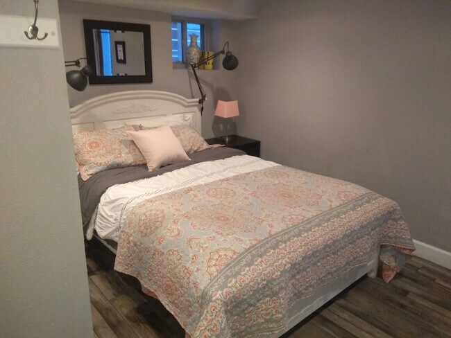 Building Photo - 2415 Vine St