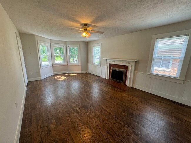 Building Photo - 1510 Nutwood St