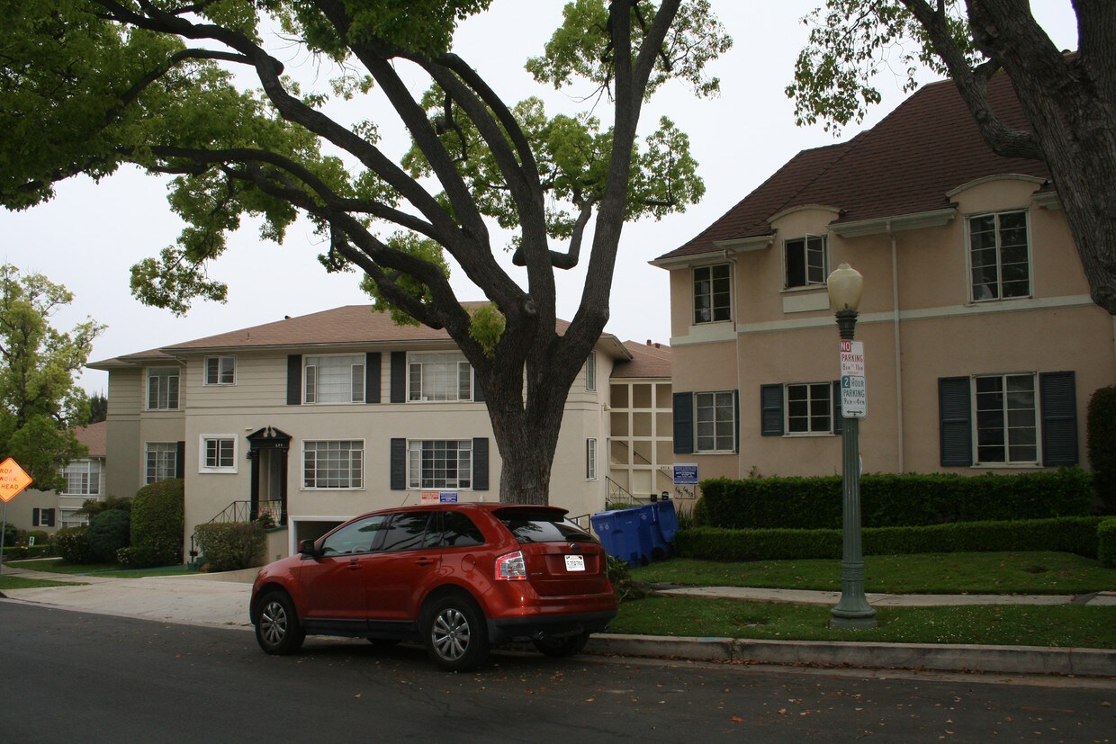 Building Photo - 645 Midvale Ave