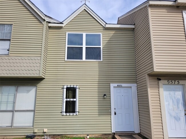 Photo - 9571 Olde Towne Row Townhome