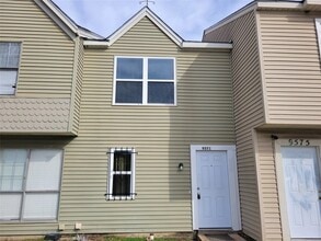 Building Photo - 9571 Olde Towne Row