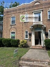 Building Photo - 603 Simpson St