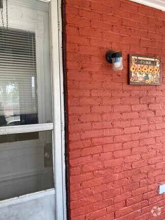 Building Photo - 205 Cypress St