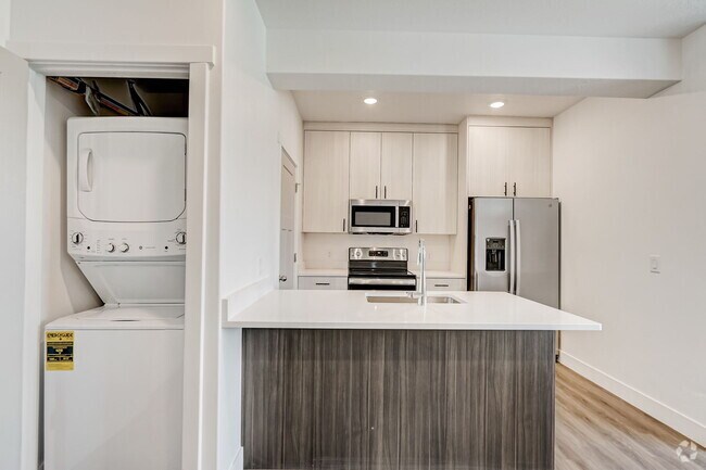 Studio- kitchen - South Ridge Townhomes