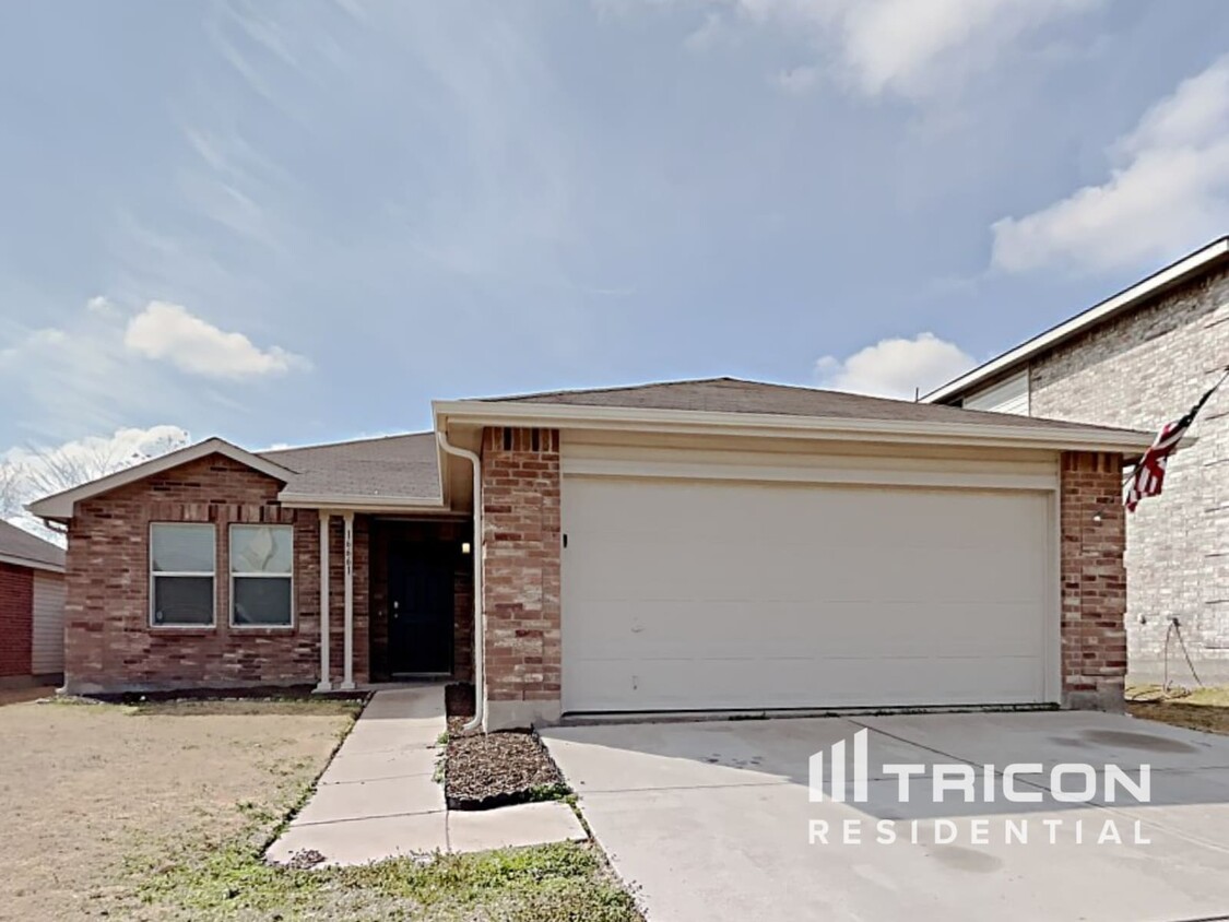 Foto principal - 16661 Woodside Drive Justin TX