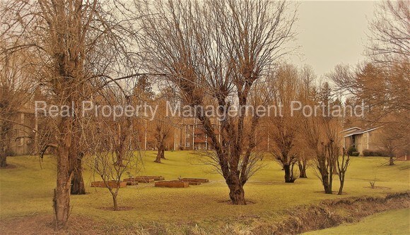 Primary Photo - 14095 SW Walker Rd