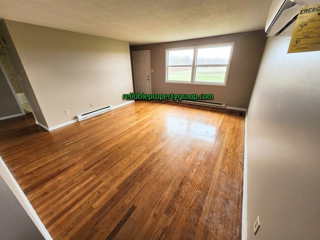 Building Photo - New Listing in Fort Wayne