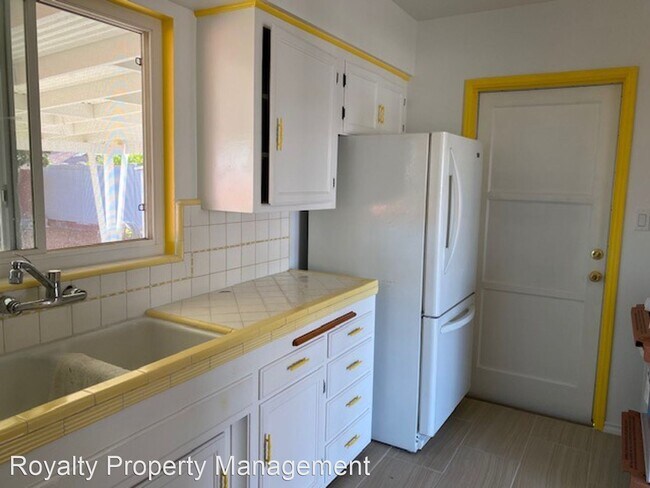 Building Photo - 2 br, 1 bath House - 6547 Zena Drive
