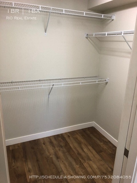 Building Photo - One bedroom, ALL UTILITIES INCLUDED