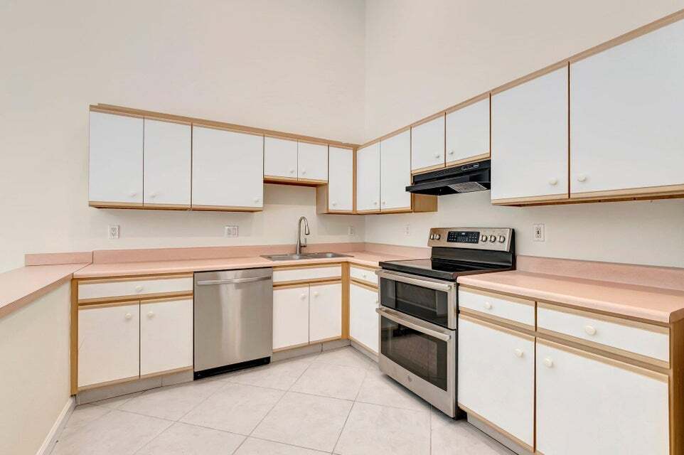 Foto principal - 3121 Florida Blvd