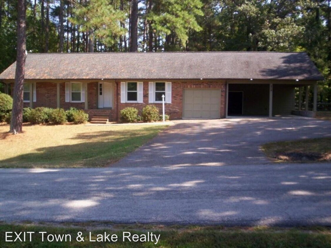 Foto principal - 3 br, 2 bath House - 216 Tanglewood Drive