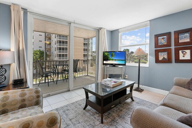 Foto del edificio - 5600 Bonita Beach Rd SW