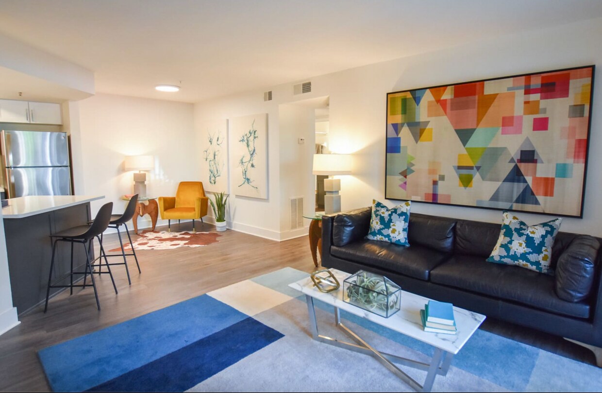 Foto principal - 587 Virginia Ave NE