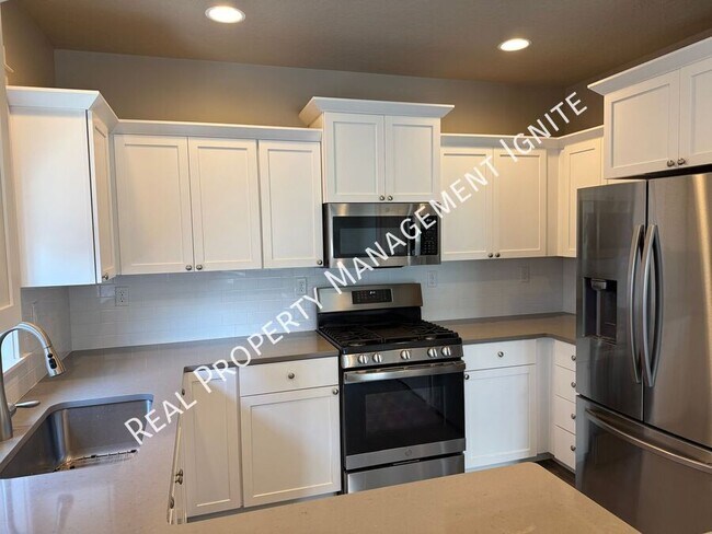 Foto del edificio - 2569 NW Spruce Pl