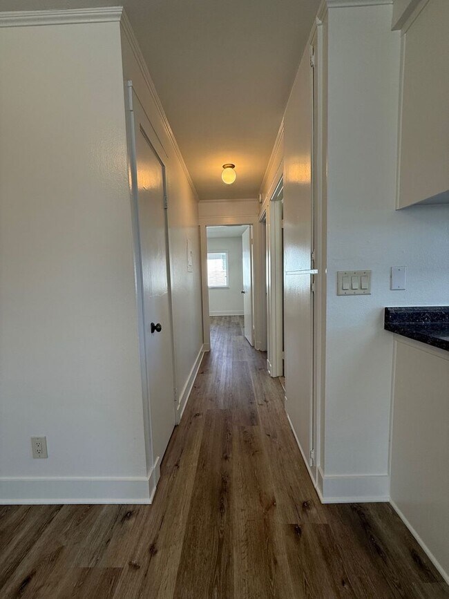 Foto del edificio - Spacious Living in the Heart of Ventura