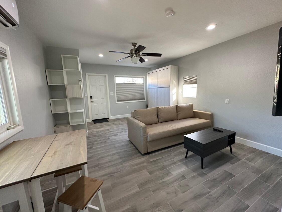 Foto principal - 2506 N Richland St